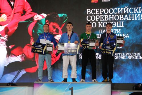 Заинские борцы заняли второе место во всероссийских соревнованиях памяти Р. Ш. Фардиева