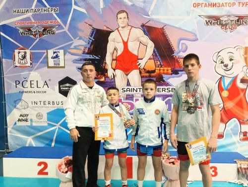 Зәй көрәшчеләре – илкүләм турнир призерлары