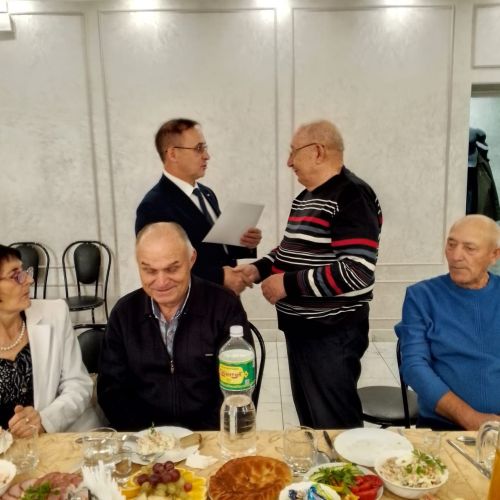 Заинские полицейские поздравили ветеранов с Международным днем пожилого человека