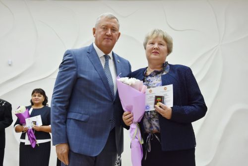 Заинские педагоги получили награды в честь Дня учителя