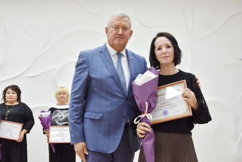 Заинские педагоги получили награды в честь Дня учителя