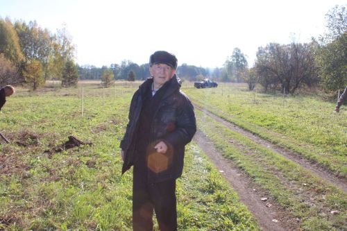 Аллея памяти героев разных поколений появилась в Аксарино