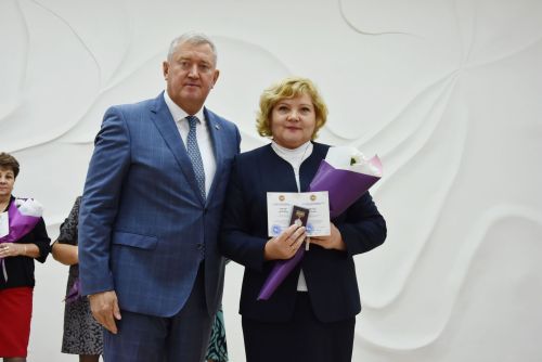 Заинские педагоги получили награды в честь Дня учителя