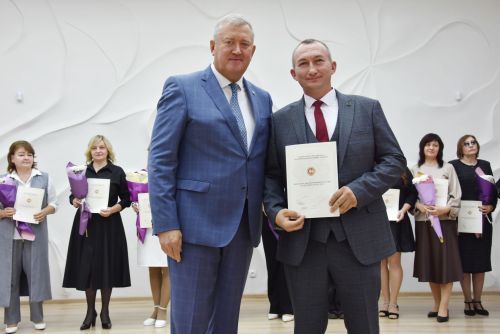 Заинские педагоги получили награды в честь Дня учителя