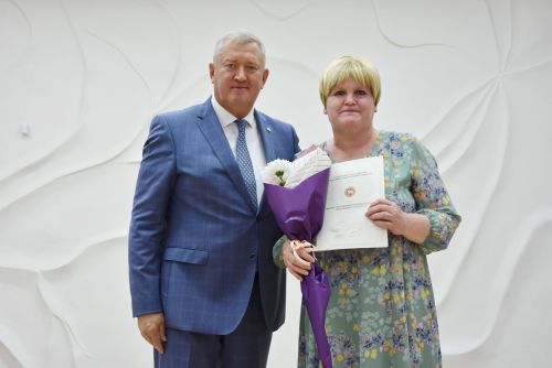 Заинские педагоги получили награды в честь Дня учителя