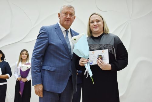 Заинские педагоги получили награды в честь Дня учителя