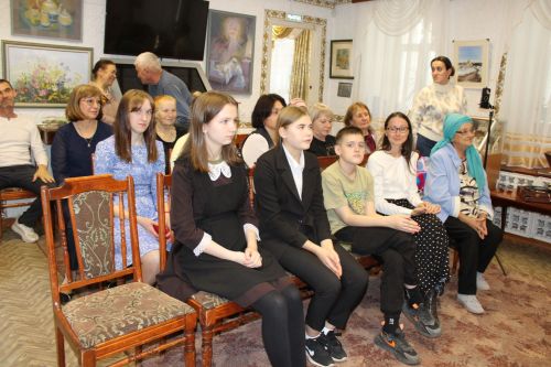 Мастер и его ученики: в Заинском музее открылась выставка Мадияра Хазиева
