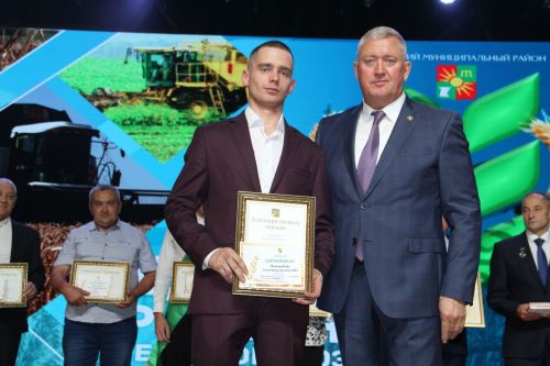 Яркие моменты праздника урожая-2025 в Заинске