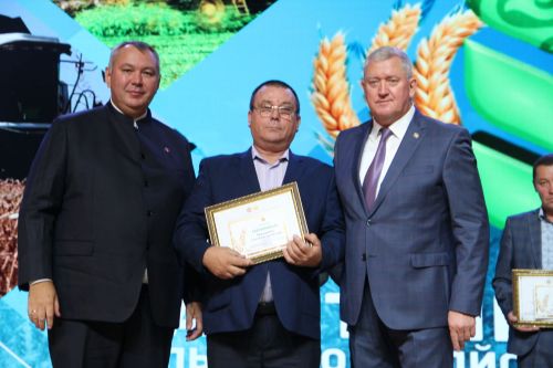 Яркие моменты праздника урожая-2025 в Заинске