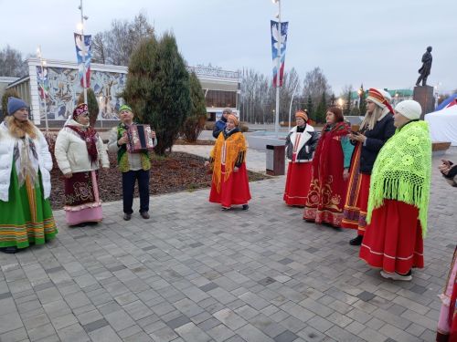 Осенняя ярмарка развернулась на центральной площади Заинска
