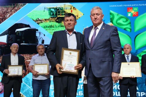 Яркие моменты праздника урожая-2025 в Заинске