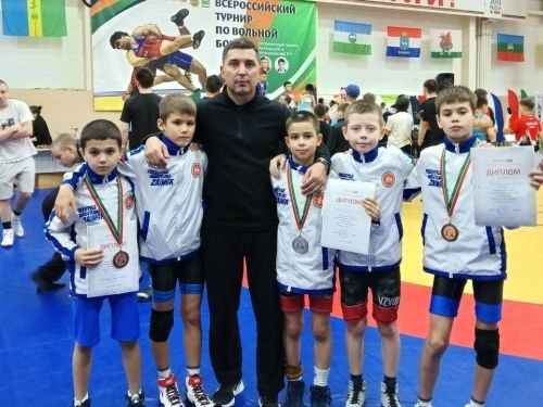 Зәй егетләре – бронза һәм көмеш медальләр ияләре
