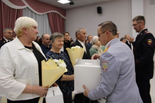 Зәйдә полиция хезмәткәрләре һөнәри бәйрәмнәрен билгеләп үтте
