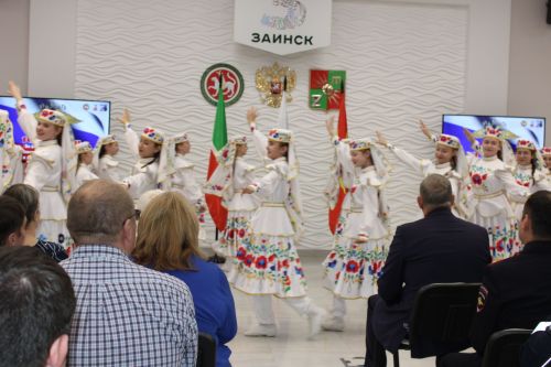 Зәйдә полиция хезмәткәрләре һөнәри бәйрәмнәрен билгеләп үтте