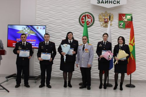Зәйдә полиция хезмәткәрләре һөнәри бәйрәмнәрен билгеләп үтте