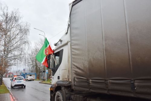 Из Заинска отправлена очередная гуманитарная помощь госпиталям и военным
