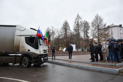 Из Заинска отправлена очередная гуманитарная помощь госпиталям и военным