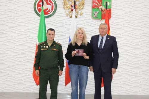 Зәйдә махсус хәрби операциядә һәлак булган геройларның гаиләләренә дәүләт бүләкләре тапшырылды