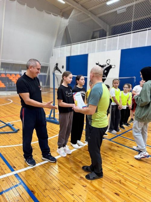 Зәйдә укучылар арасында бадминтон ярышлары узды