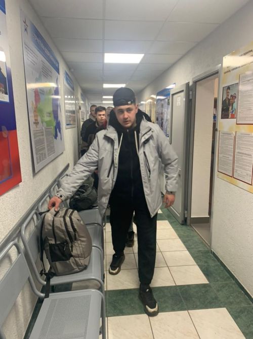 В Заинске проводили последнюю группу осенних призывников