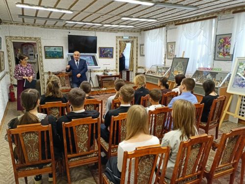 В Заинском краеведческом музее школьники повторили правила дорожной безопасности