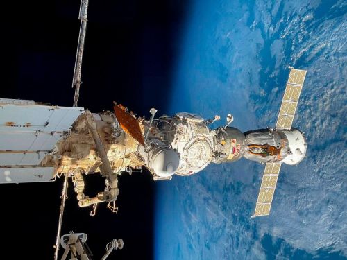 Космонавт Олег Платонов пообщался со школьниками городов Азнакаево и Заинска