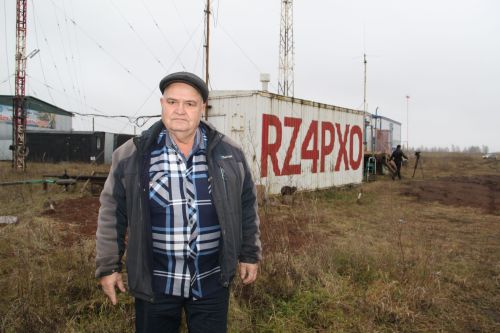 Космонавт Олег Платонов пообщался со школьниками городов Азнакаево и Заинска