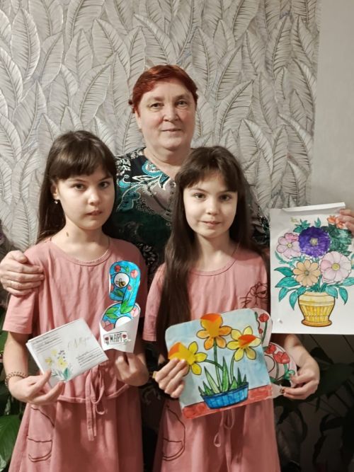 Әниләр көненә шигъри сәламнәр