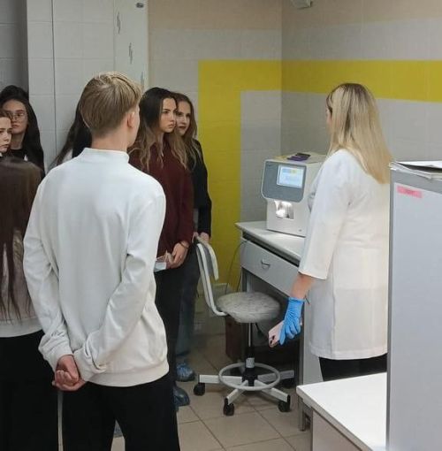 Выбор в пользу медицины: заинские старшеклассники познакомились с будущей профессией