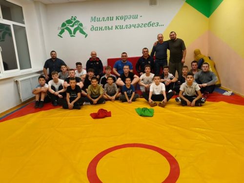 Радик Сәлахов мастер-класс үткәрде