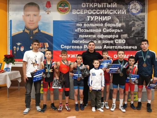 Көрәшчеләр Бөтенроссия турнирында җиңү яуладылар