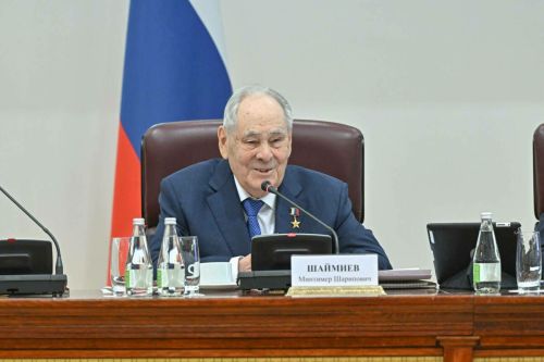 Минтимер Шәймиев ТР Рәисе каршындагы Совет утырышында: Республиканың киләчәге якты