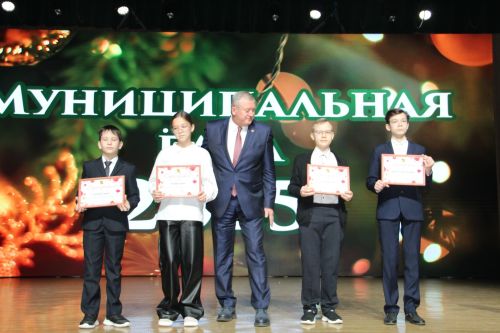 Зәйдә узган уку алдынгылары чыршы бәйрәменнән фоторепортаж