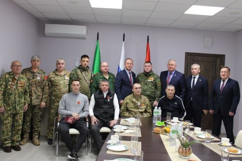 Ил сагында тора асыл егетләр