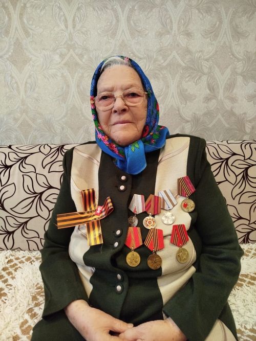 В Заинске чествуют 95-летнюю труженицу тыла