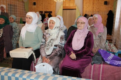 В Заинском районе впервые прошел женский конкурс чтецов Корана