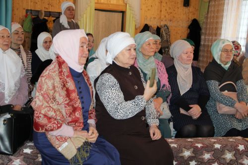 В Заинском районе впервые прошел женский конкурс чтецов Корана