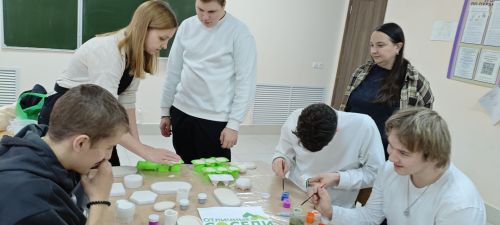 В Заинском политехническом колледже прошел инклюзивный мастер-класс по гипсовому литью