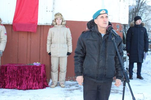 В Заинске установлена памятная доска герою Ниязу Харрасову