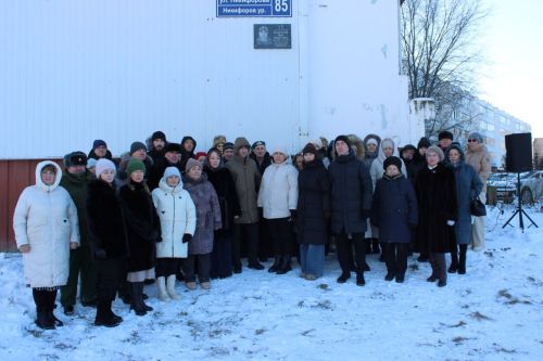 В Заинске установлена памятная доска герою Ниязу Харрасову