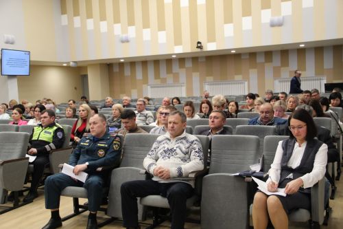 Заинск готовится к Новому году: меры безопасности на дорогах и в праздничные дни
