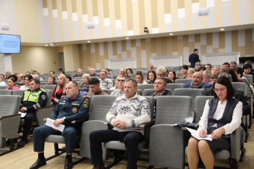 Заинск готовится к Новому году: меры безопасности на дорогах и в праздничные дни