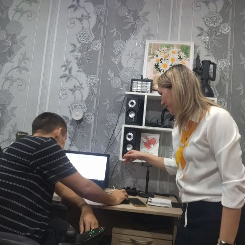 Югары Мәлем мәктәбе яшьармиячеләре көчле рухлы егет янында булды