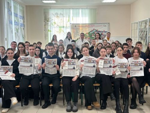 В Заинской ЦРБ старшеклассников познакомили с миром медицины