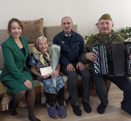 Зәй шәһәрендә тыл ветераннарына Бөек Җиңүнең юбилей медальләре тапшырыла