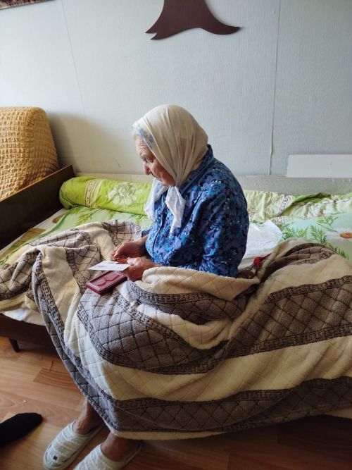 В Заинске труженикам тыла вручили памятные медали «80 лет Великой Победы»