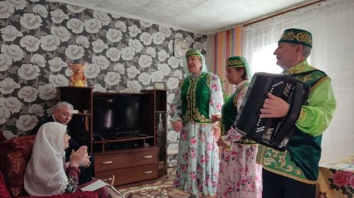 95-летний юбилей жительницы Кармалки: история труда, любви и благодарности