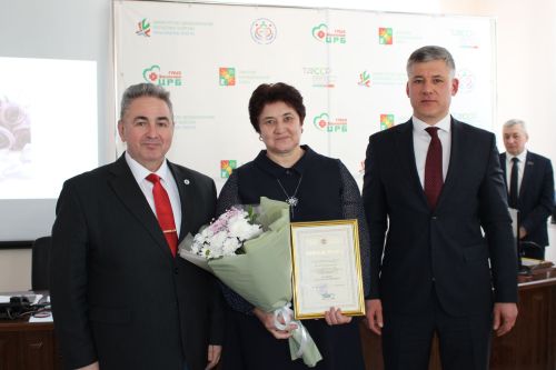 Зәйдә нәтиҗәле хезмәтләре өчен сәламәтлек саклау өлкәсендә тырыш эшләүчеләр хөрмәтләнде