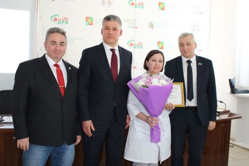 Зәйдә нәтиҗәле хезмәтләре өчен сәламәтлек саклау өлкәсендә тырыш эшләүчеләр хөрмәтләнде