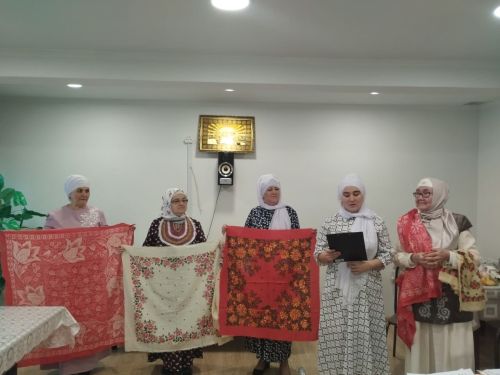 В старозаинской мечети «Билал» прошел праздник татарского платка